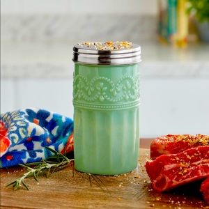 Pioneer Woman Timeless Beauty Spice Shaker